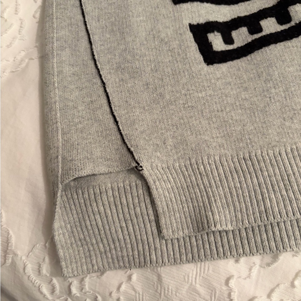 Zara boys collection Light Gray Crewneck Sweater with Skull Design - Picture 4 of 7
